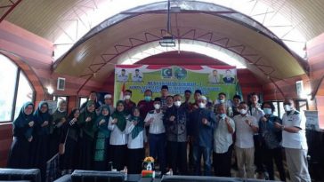 Para peserta dan undangan berfoto bersama usai Musda KAHMI Dairi-Pakpak Bharat, Sumut, pada Sabtu (5/3/2022). Dokumentasi pribadi