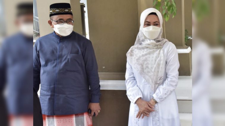 Presidium MW KAHMI Sulsel, Muhammad Fauzi (kiri), dan istri yang juga Bupati Luwu Utara, Indah Putri Indriani. Instagram/@muhammadfauzi.id