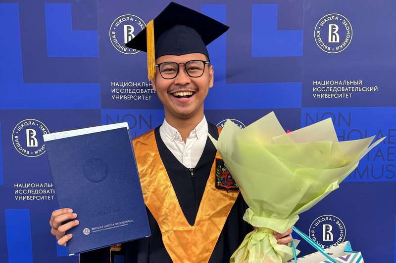 Faiz Arsyad, pemuda asal Kota Bekasi, Jabar, berhasil menyelesaikan pendidikan master di Fakultas Ilmu Ekonomi National Research University Higher School of Economics (HSE University) Rusia. Dokumentasi pribadi