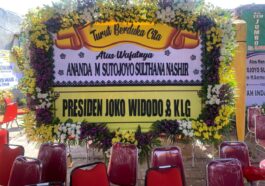 Karangan bunga Presiden Jokowi