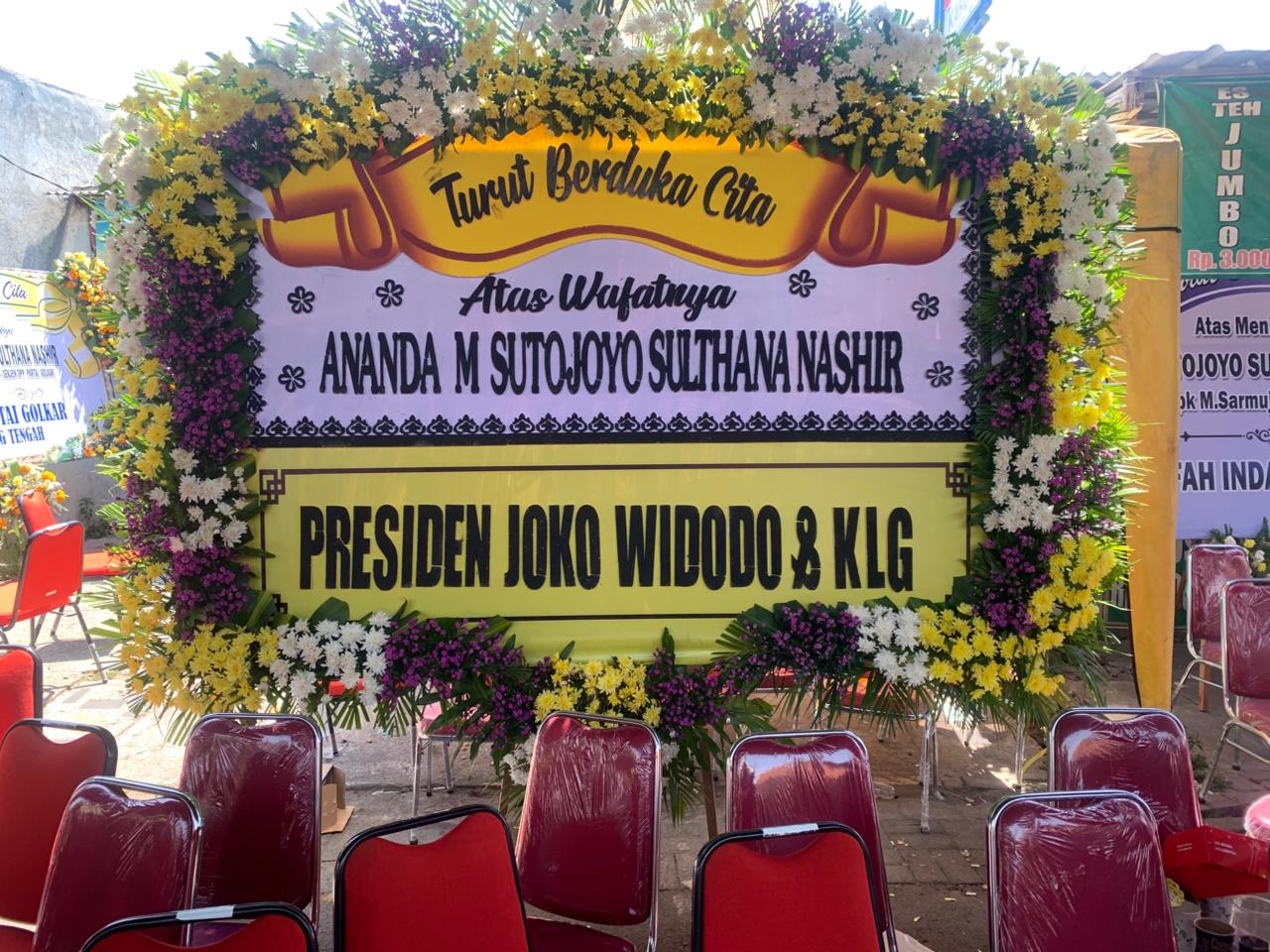 Karangan bunga Presiden Jokowi